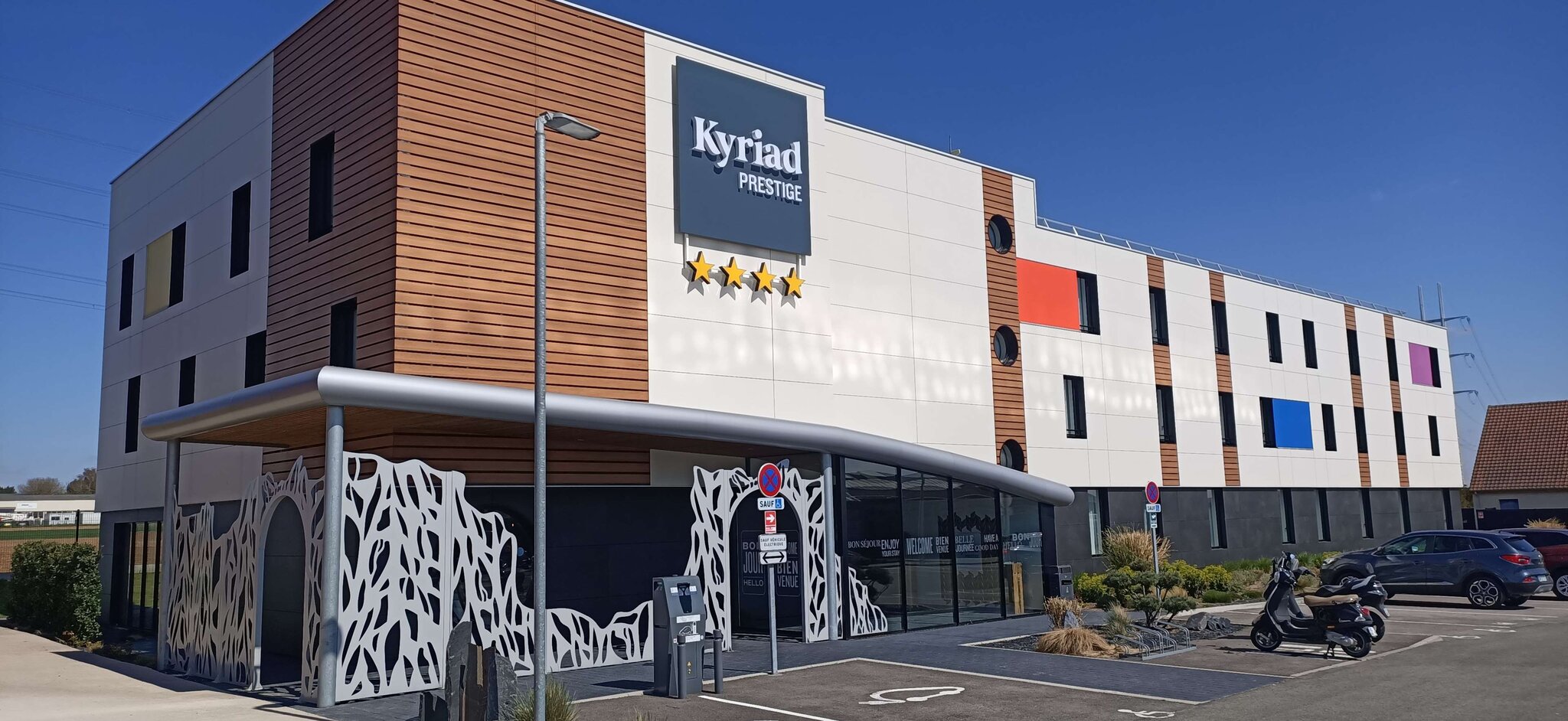 Kyriad Prestige Poulainville 2