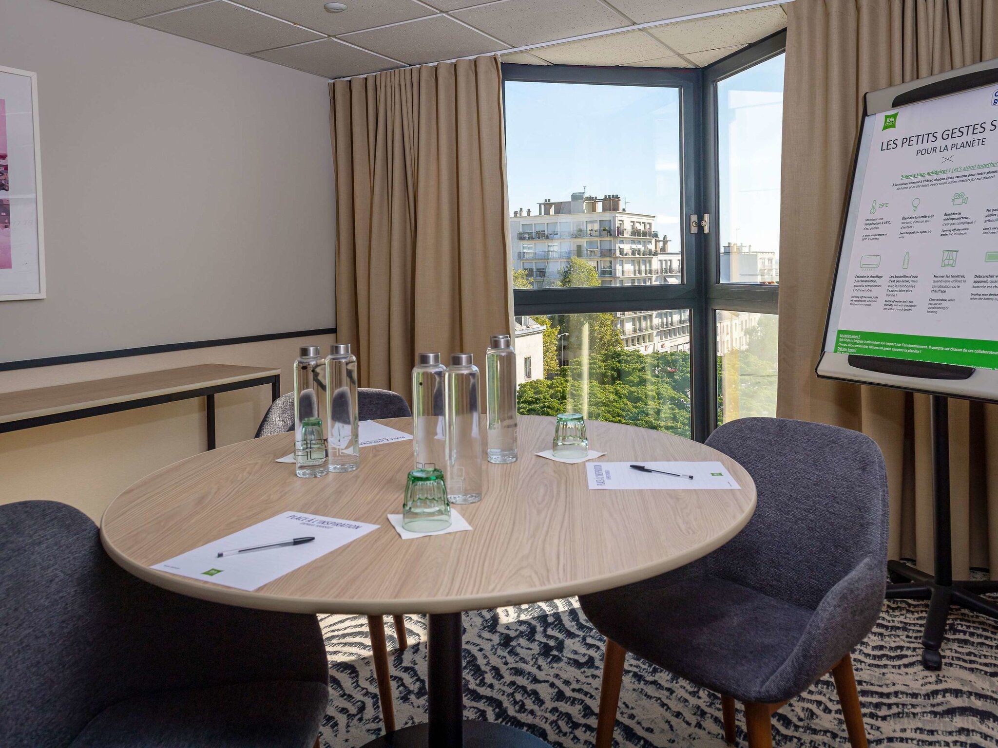 Ibis Styles Tours Centre 4