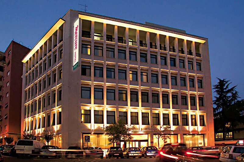 Mercure Roma Piazza Bologna 4