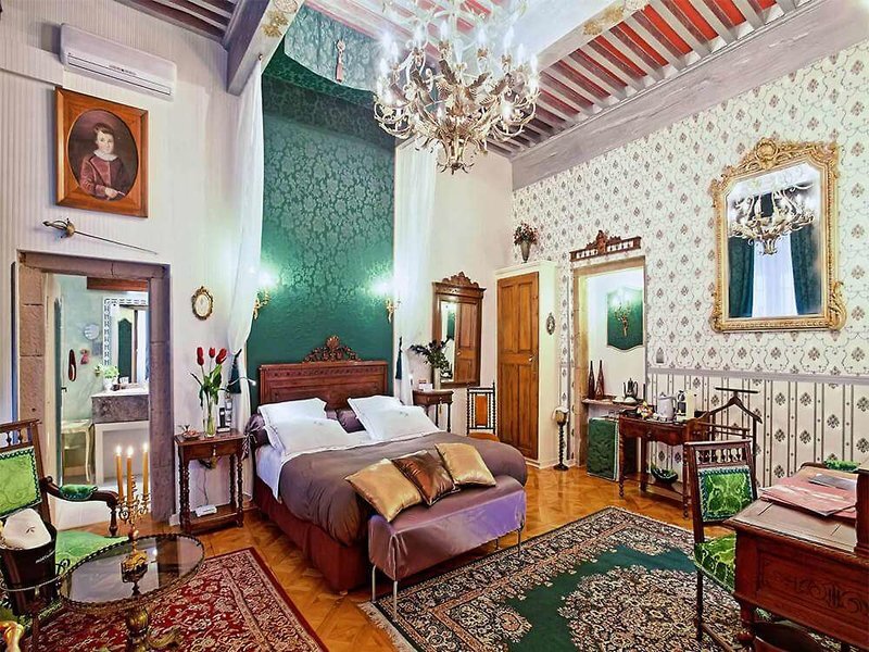 Hôtel Renaissance 2
