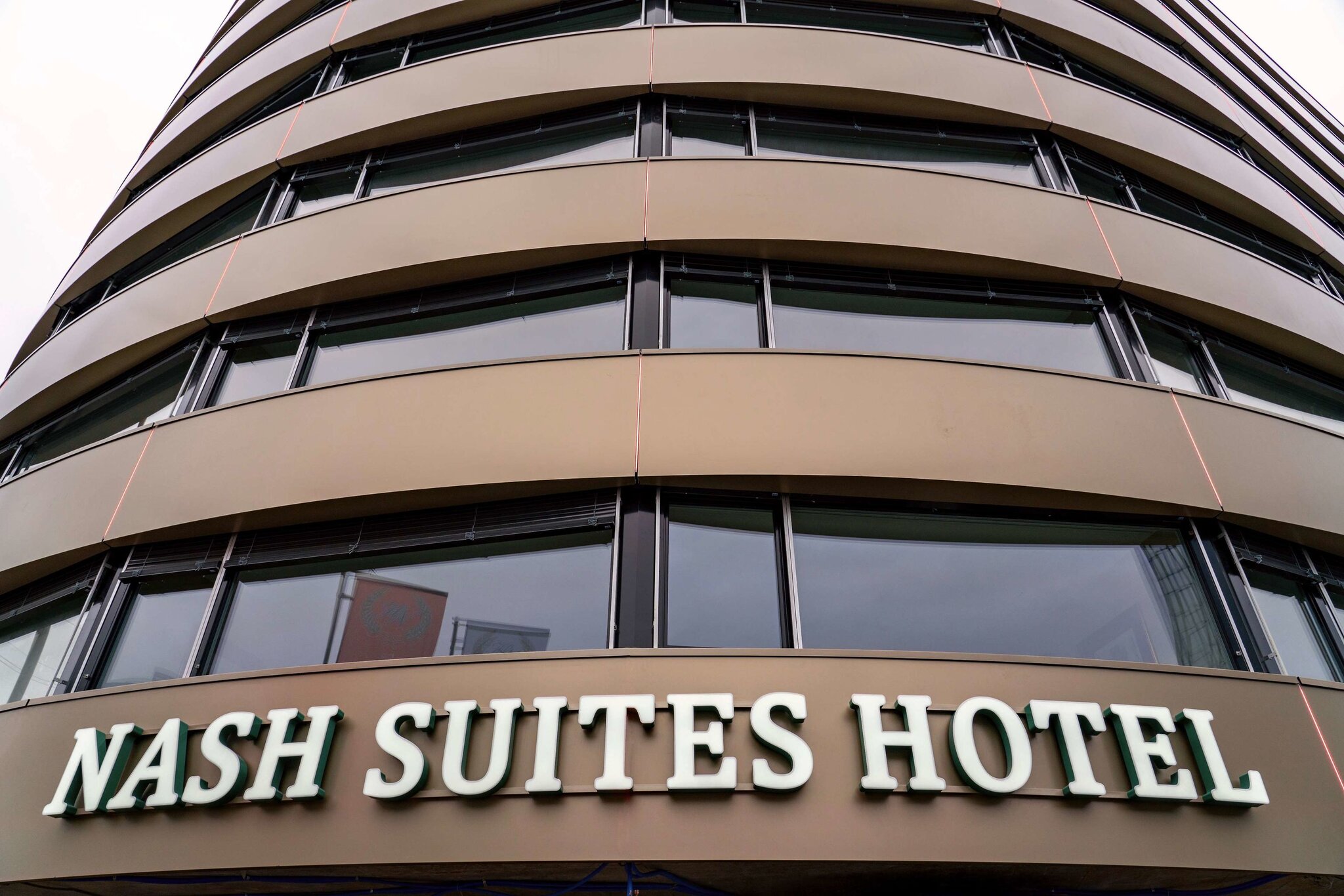 Nash Suites Hotel 4