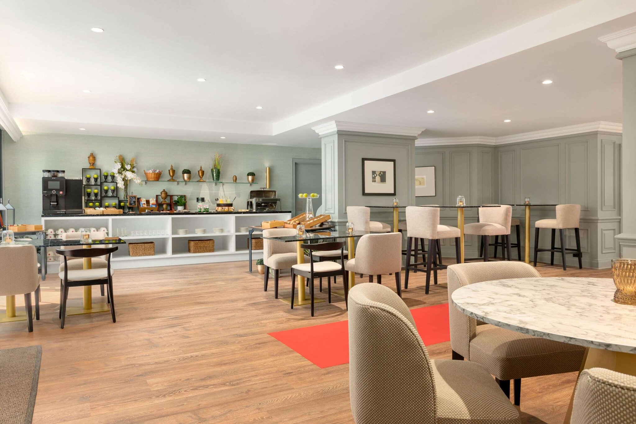 Avenue Louise Brussels Trademark Collection by Wyndham 5