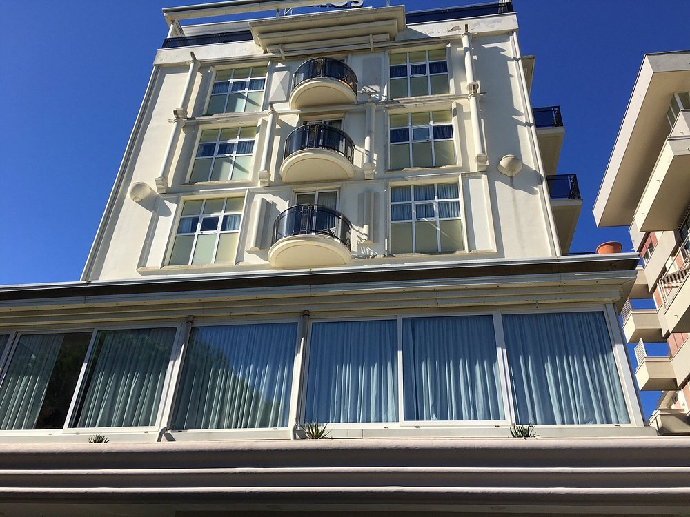 Hotel Sirius