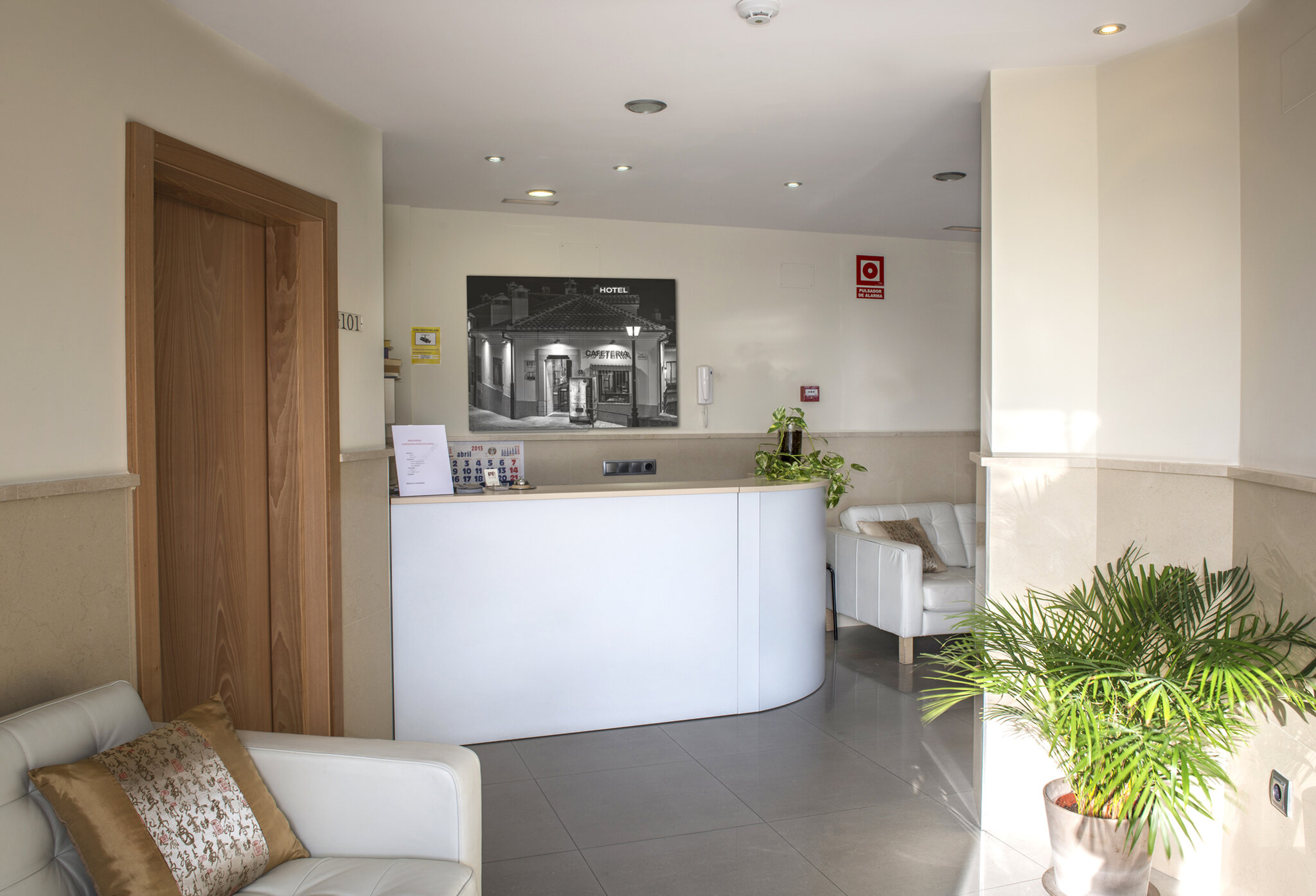 Hotel Puerta de la Santa 4