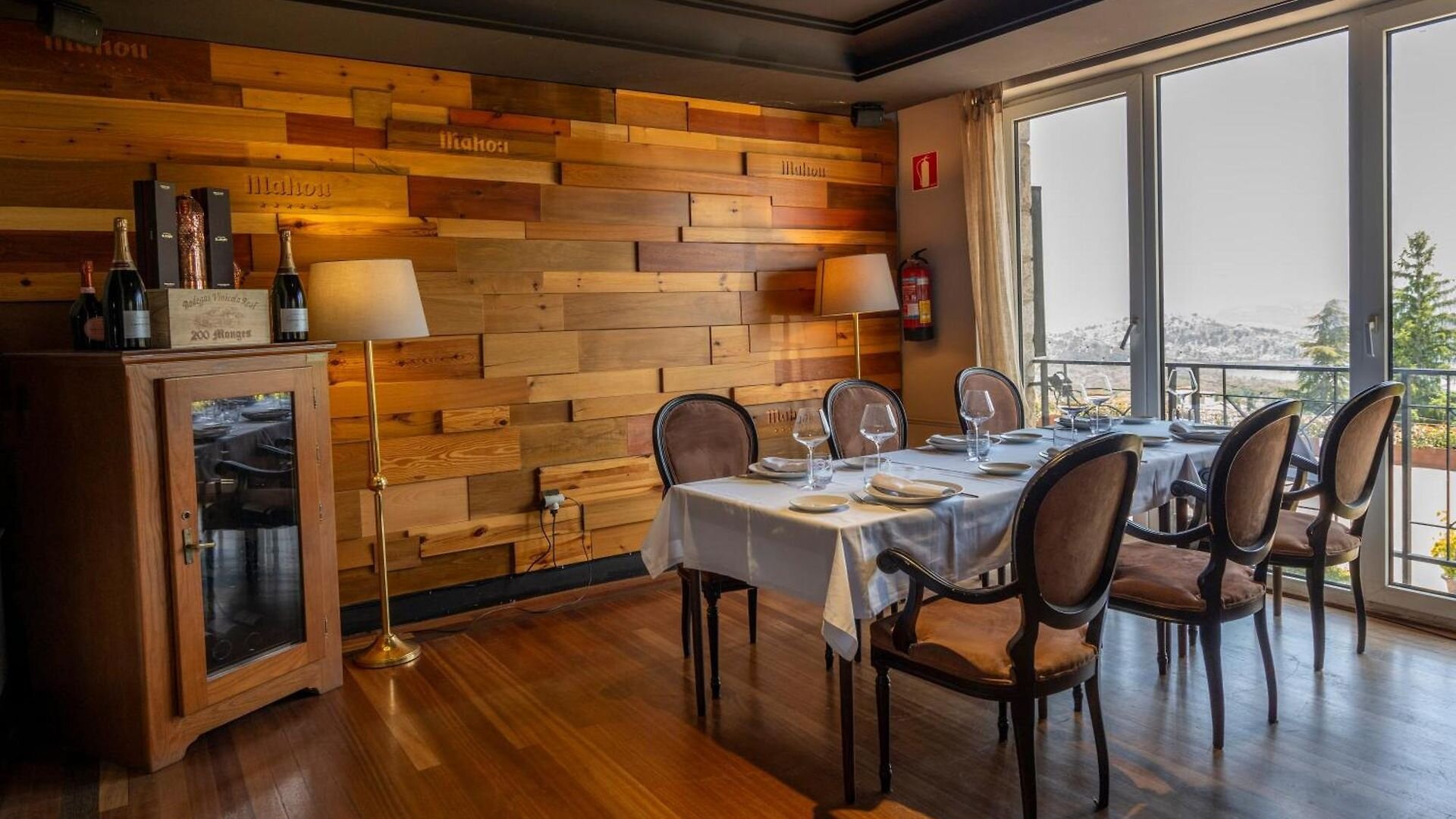 Hotel Hita 4