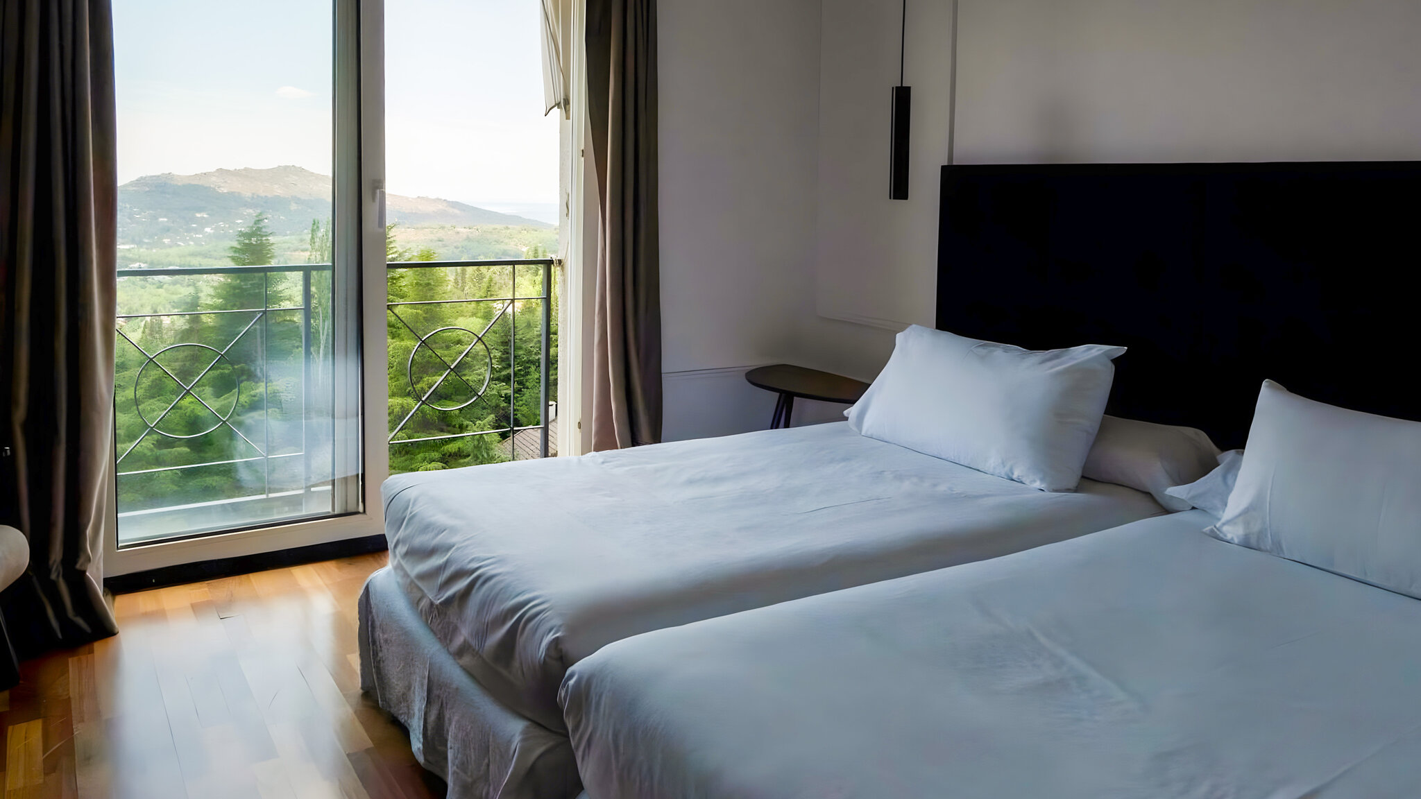 Hotel Hita 3