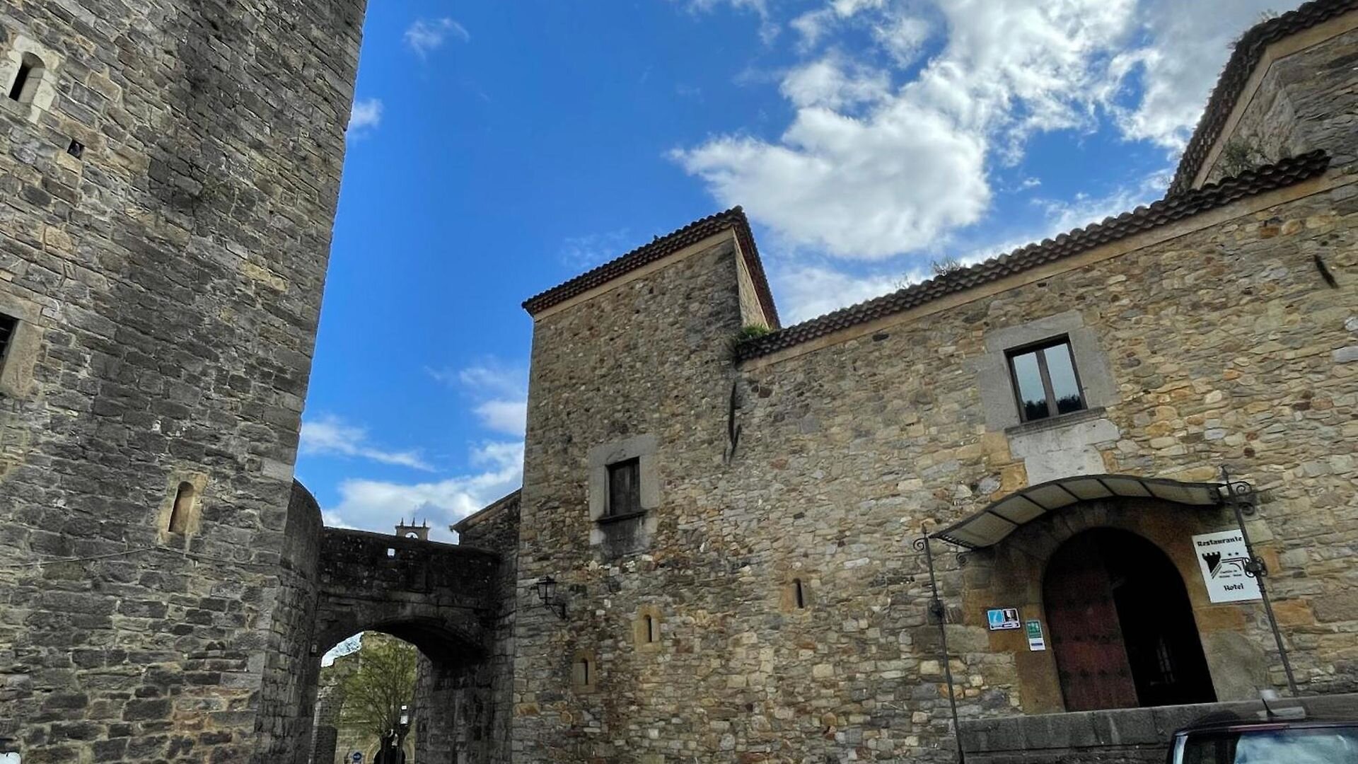 Hotel Castillo de Valdés Salas 2