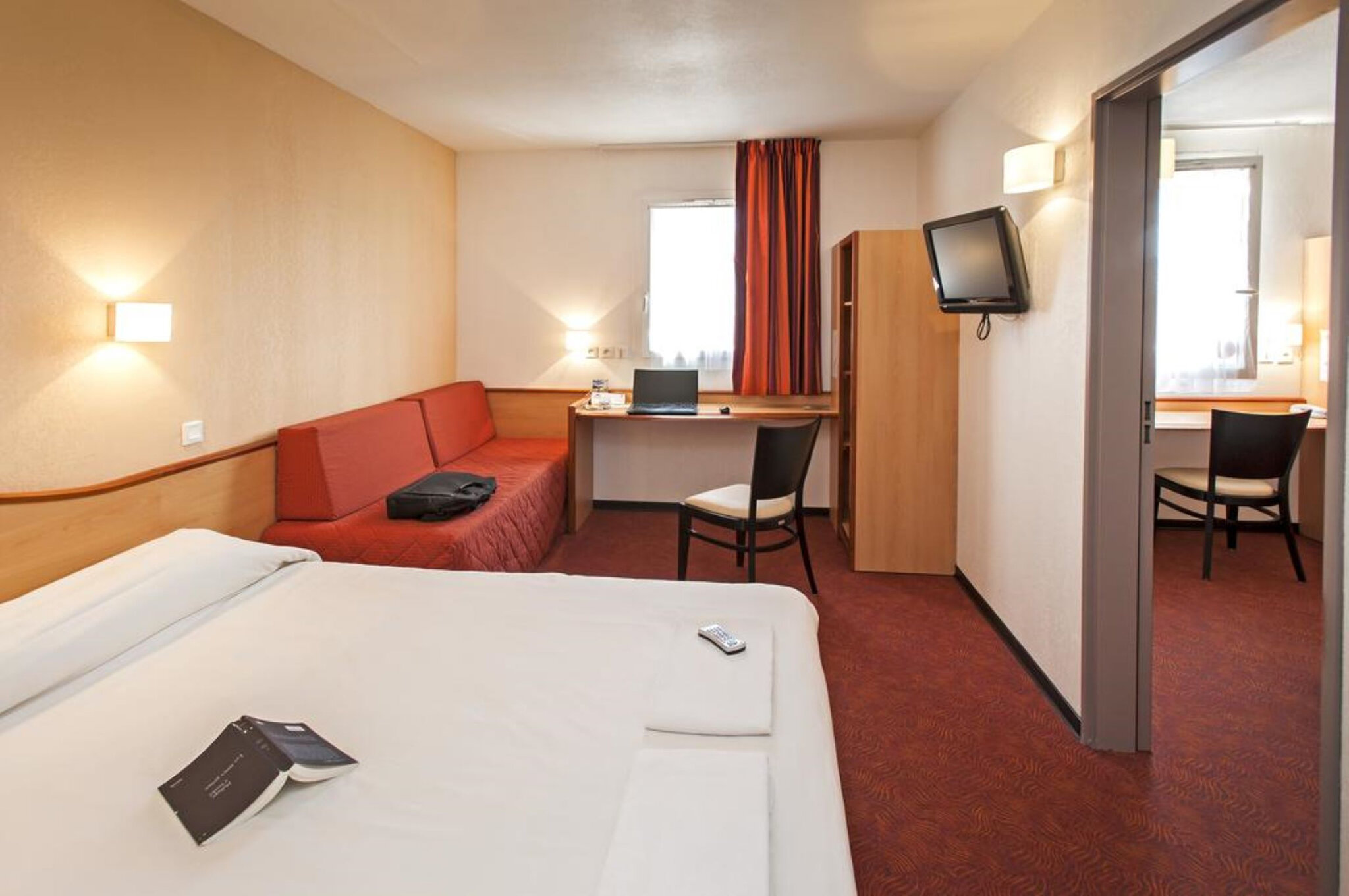 Brit Hotel Confort Montauban 3