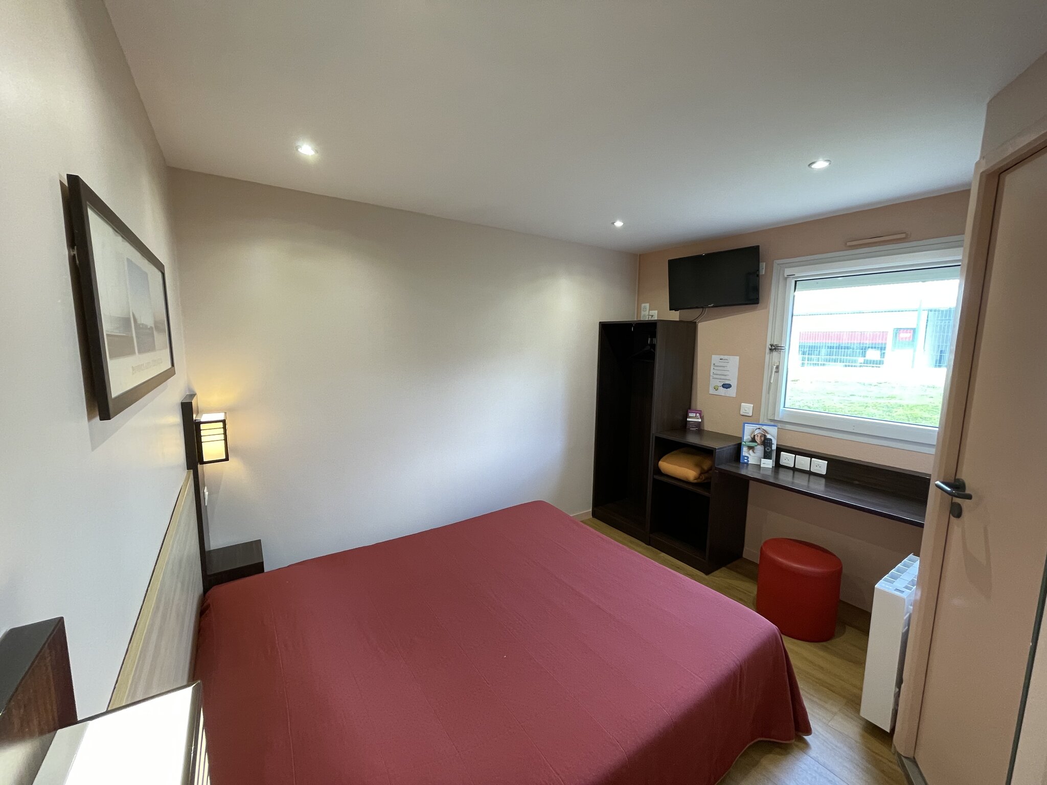 Brit Hotel Essentiel Saint-Quentin 4