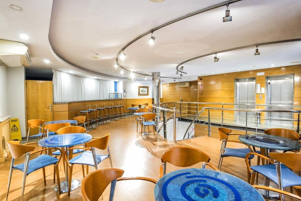 Hotel Alda Castelao 5
