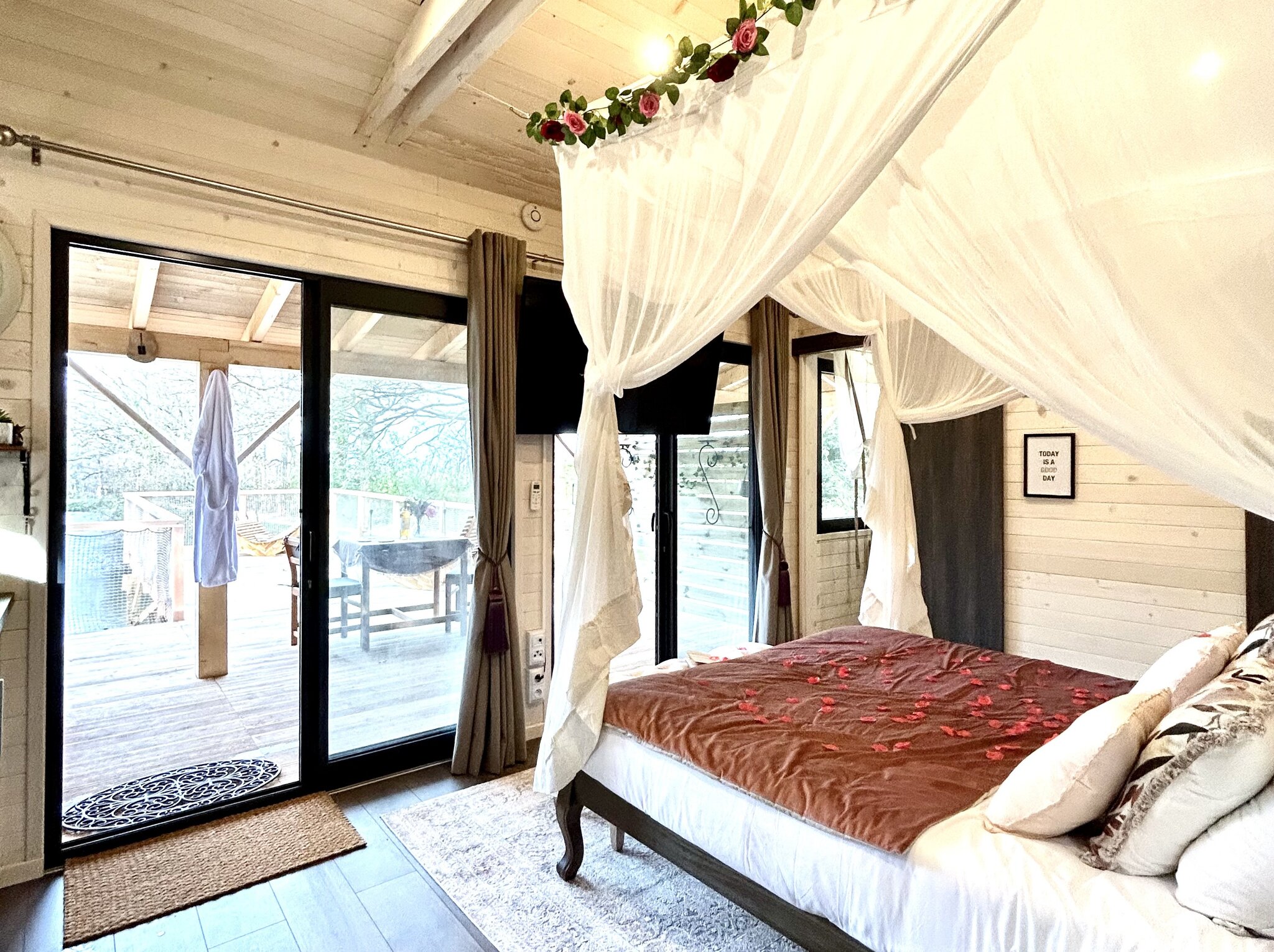 Berry Séjours - Lodges avec Spa Privatif 3