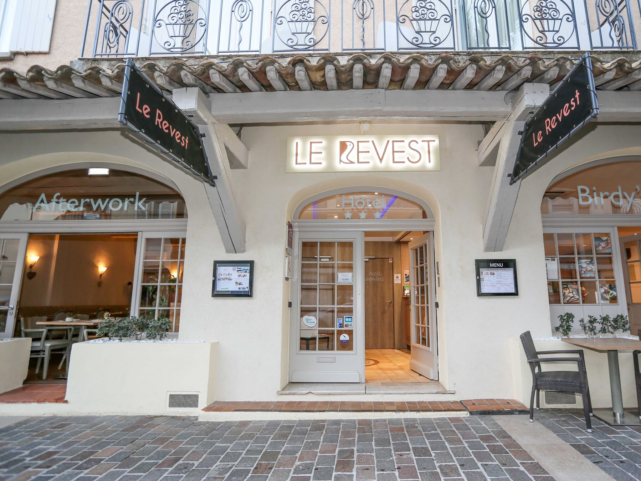 Brit Hotel Confort Le Revest Sainte-Maxime 5