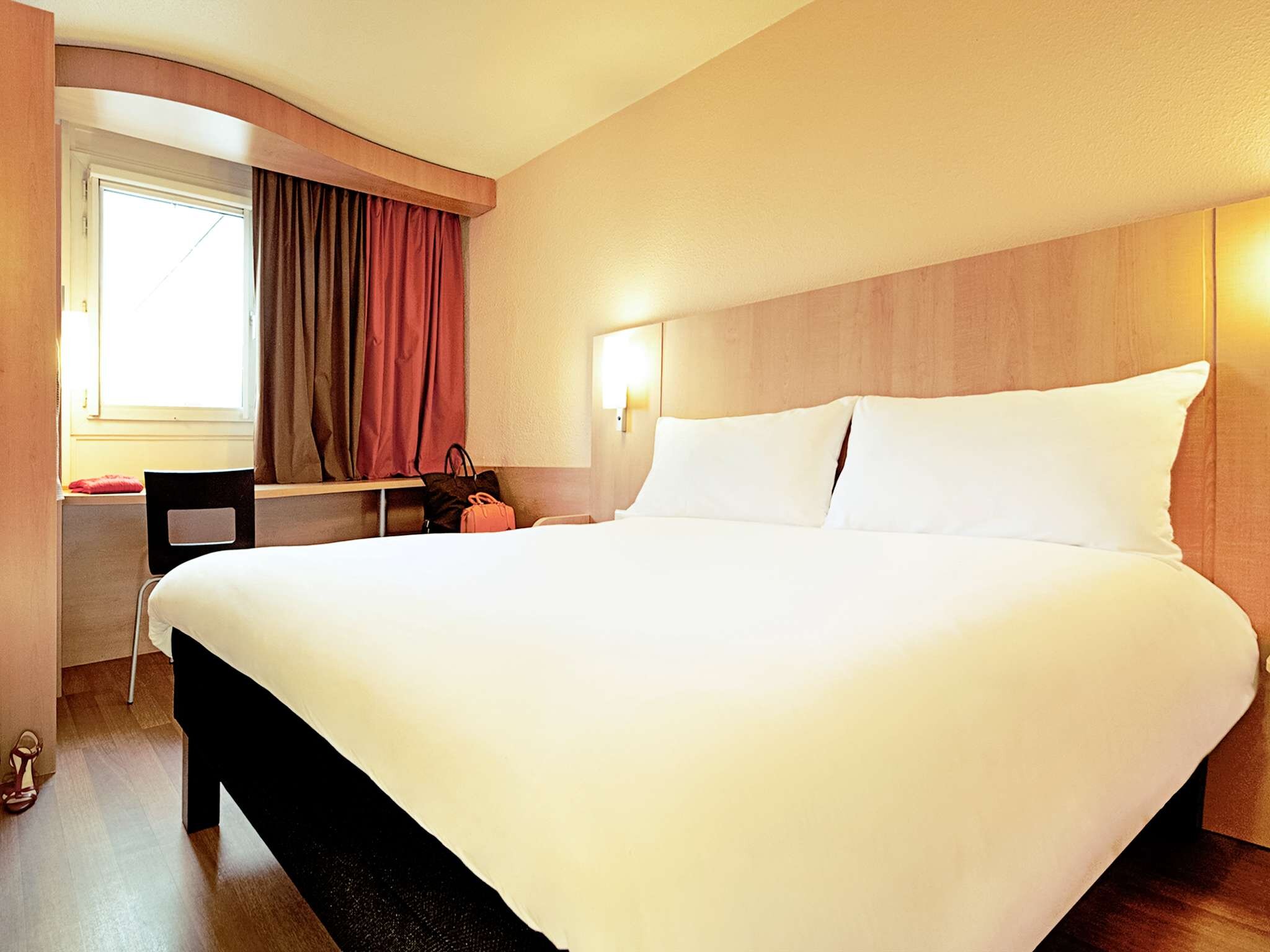 Ibis Dijon Sud 3