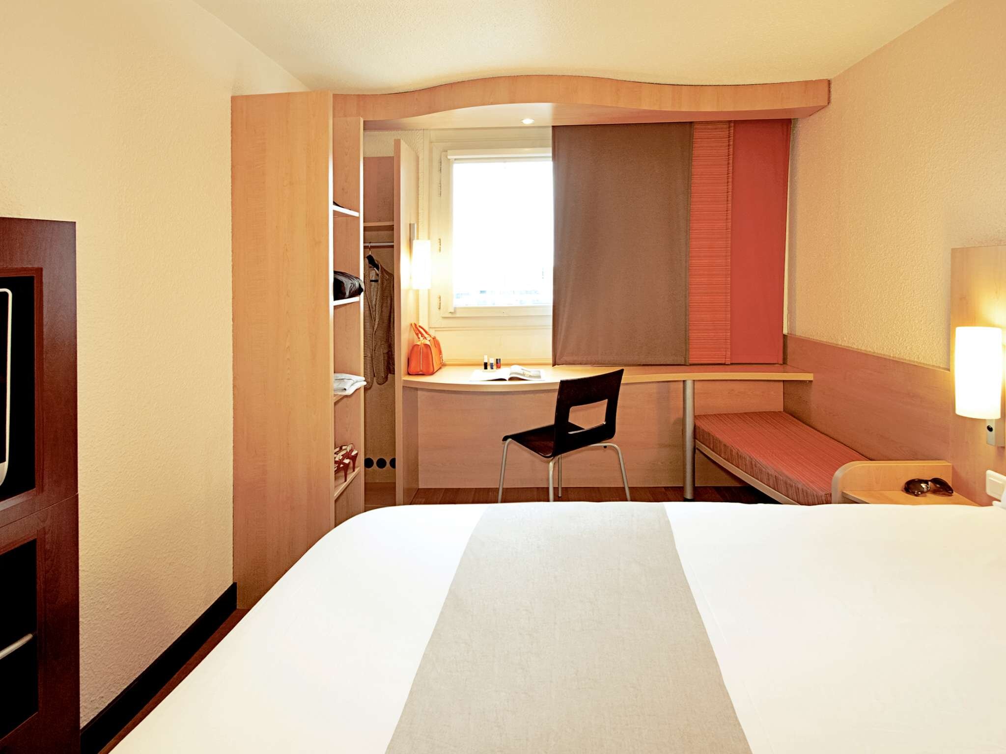 Ibis Dijon Sud 4