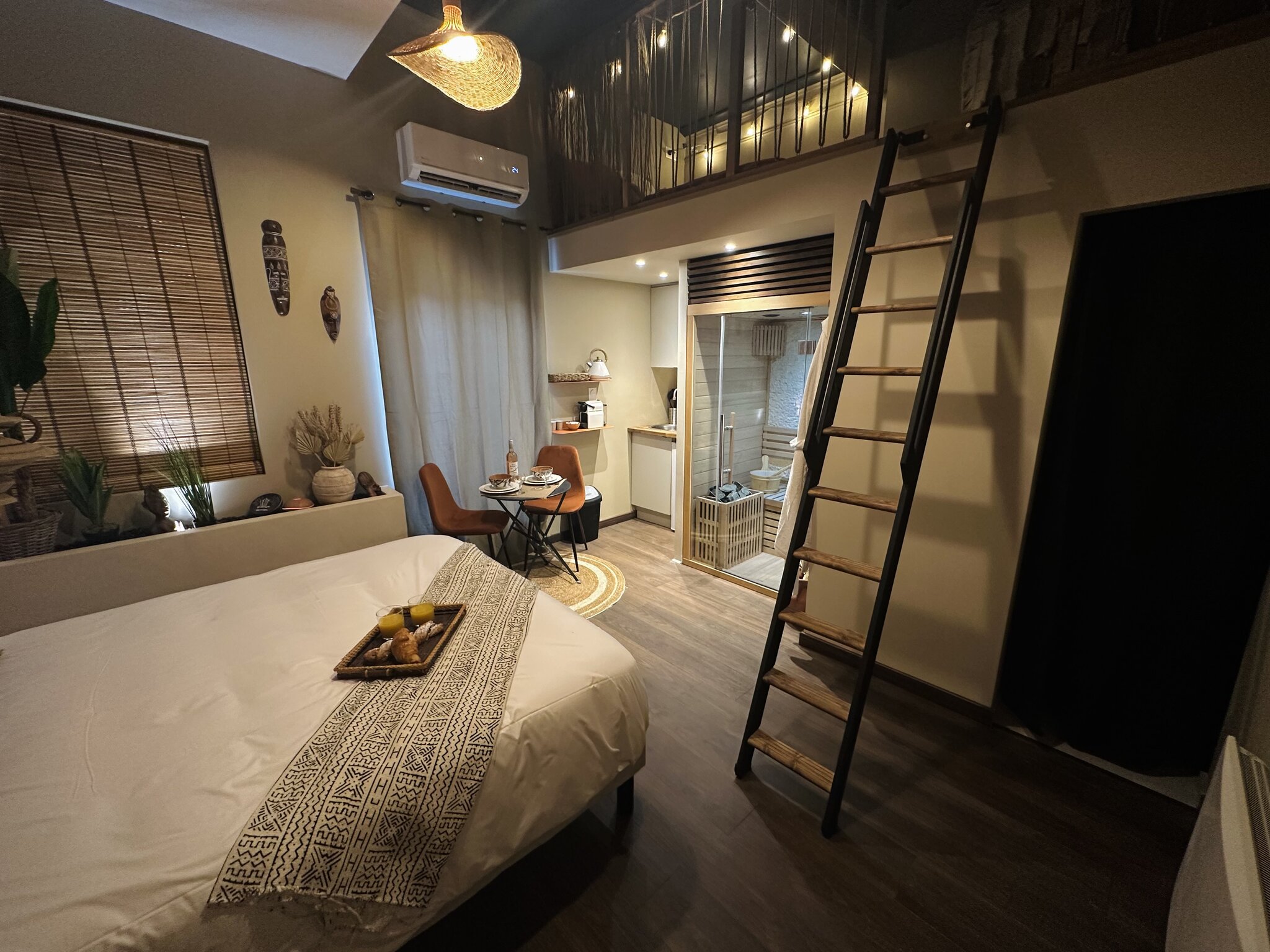 Le Jacaranda - Suite africaine - Sauna et Netflix 2