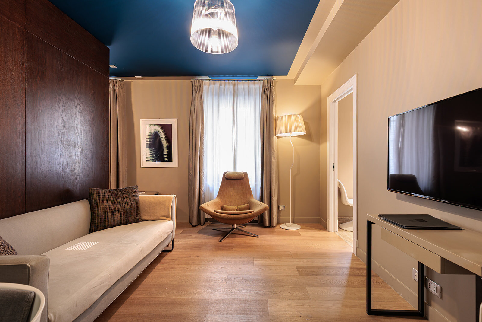 Escalus Luxury Suites 2