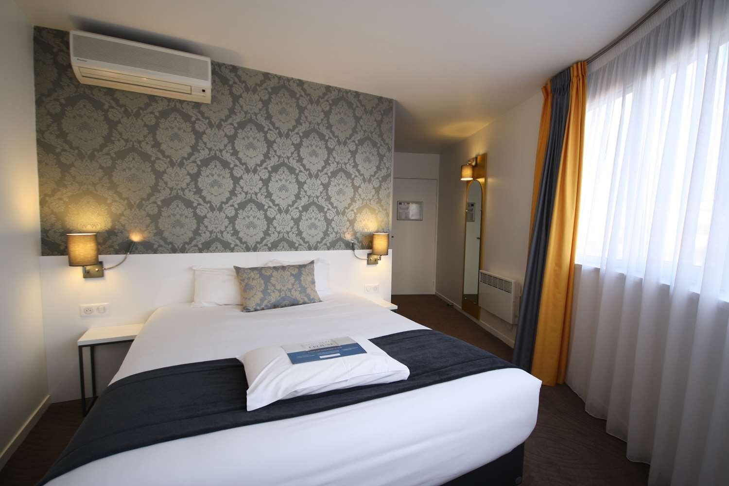 Hotel Kyriad Saint Pierre des Corps 3