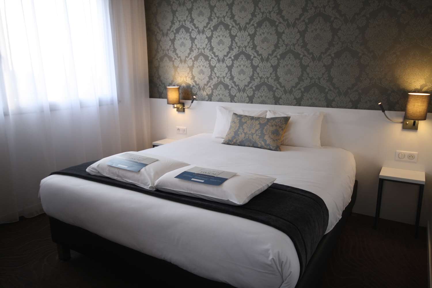 Hotel Kyriad Saint Pierre des Corps 5