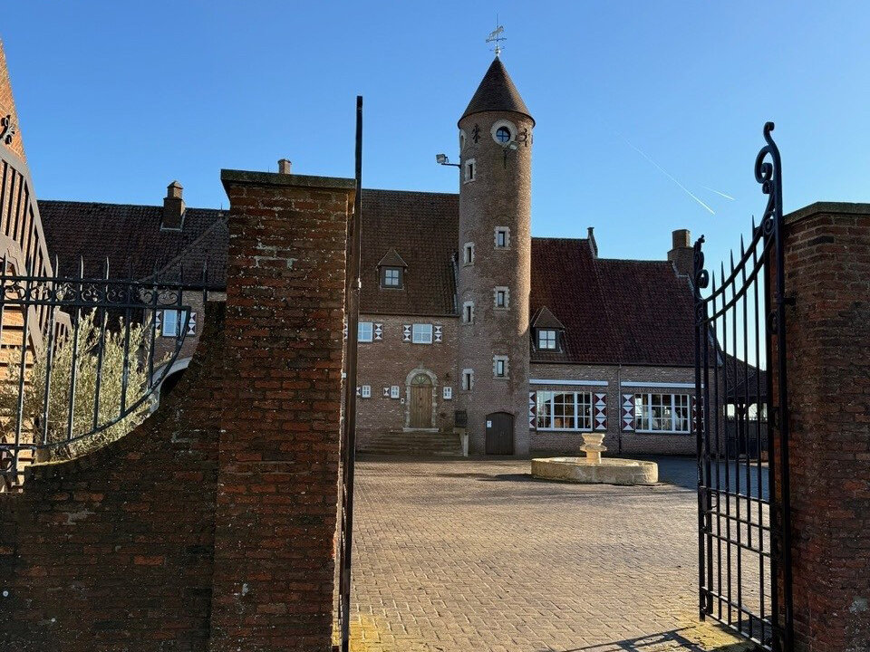 Le Château D de Dottignies - Roncheval