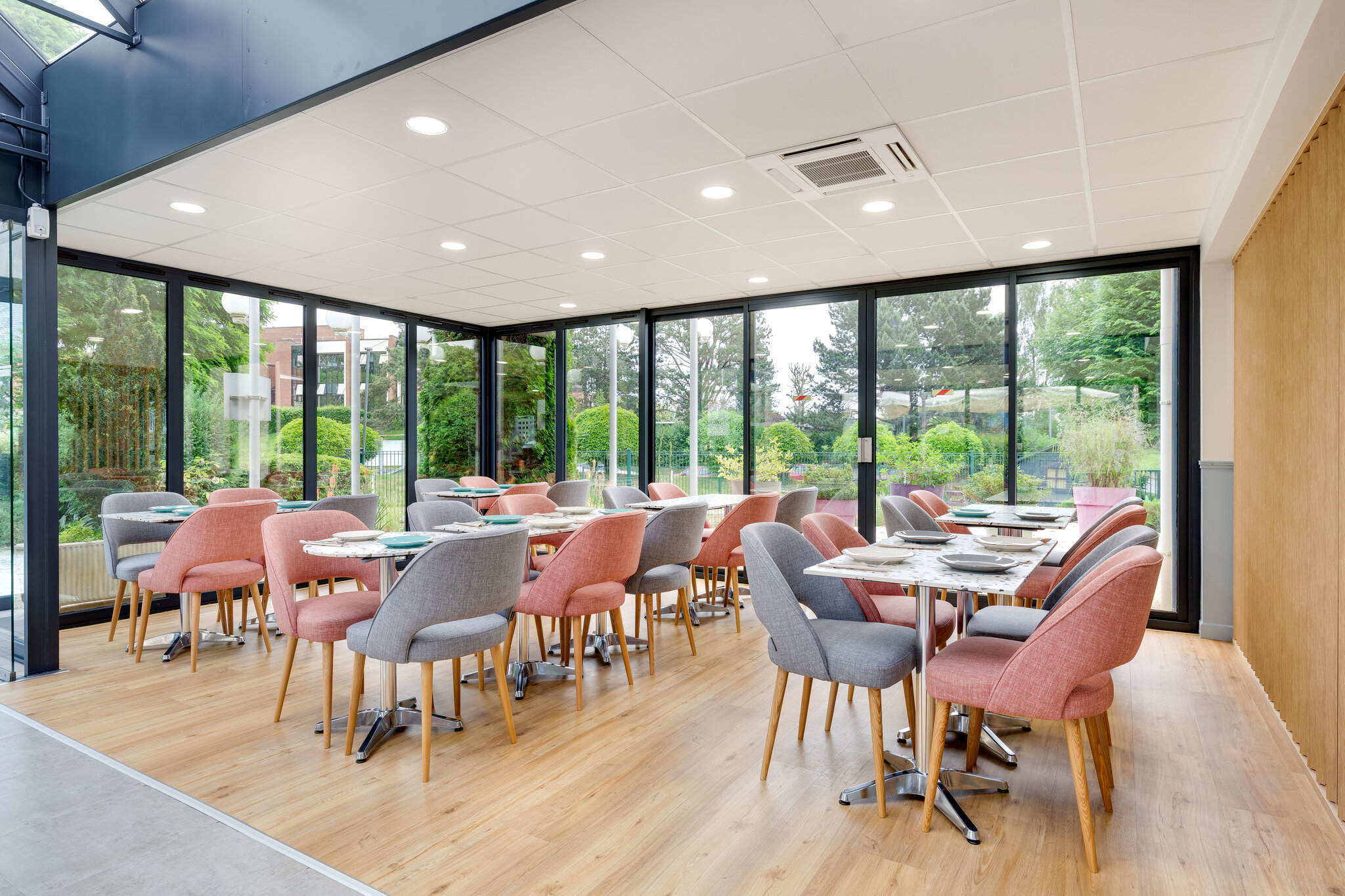 Brit Hotel Confort Rouen Nord – Eden 5