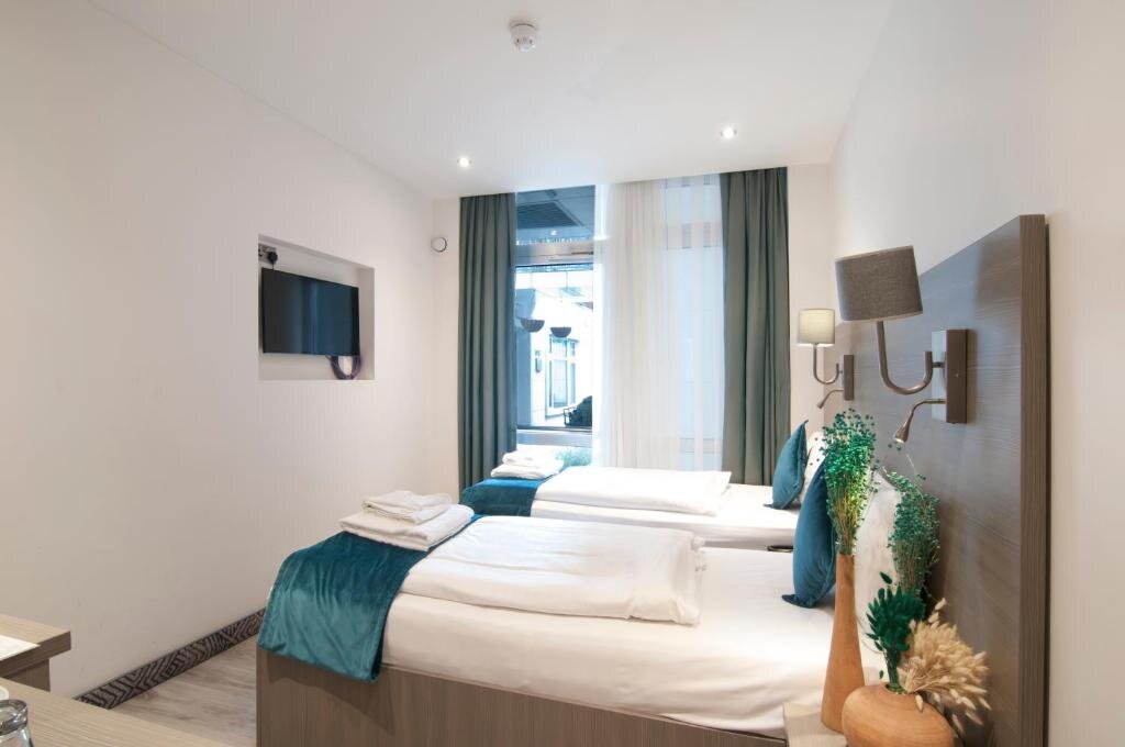 The Lion & Key Hotel London 2