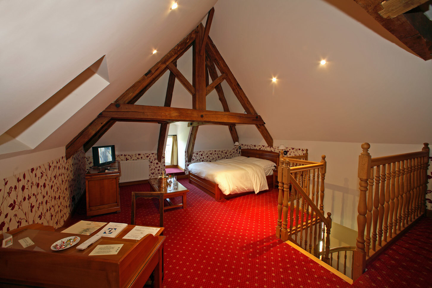 Hostellerie du Chateau des Monthairons 2