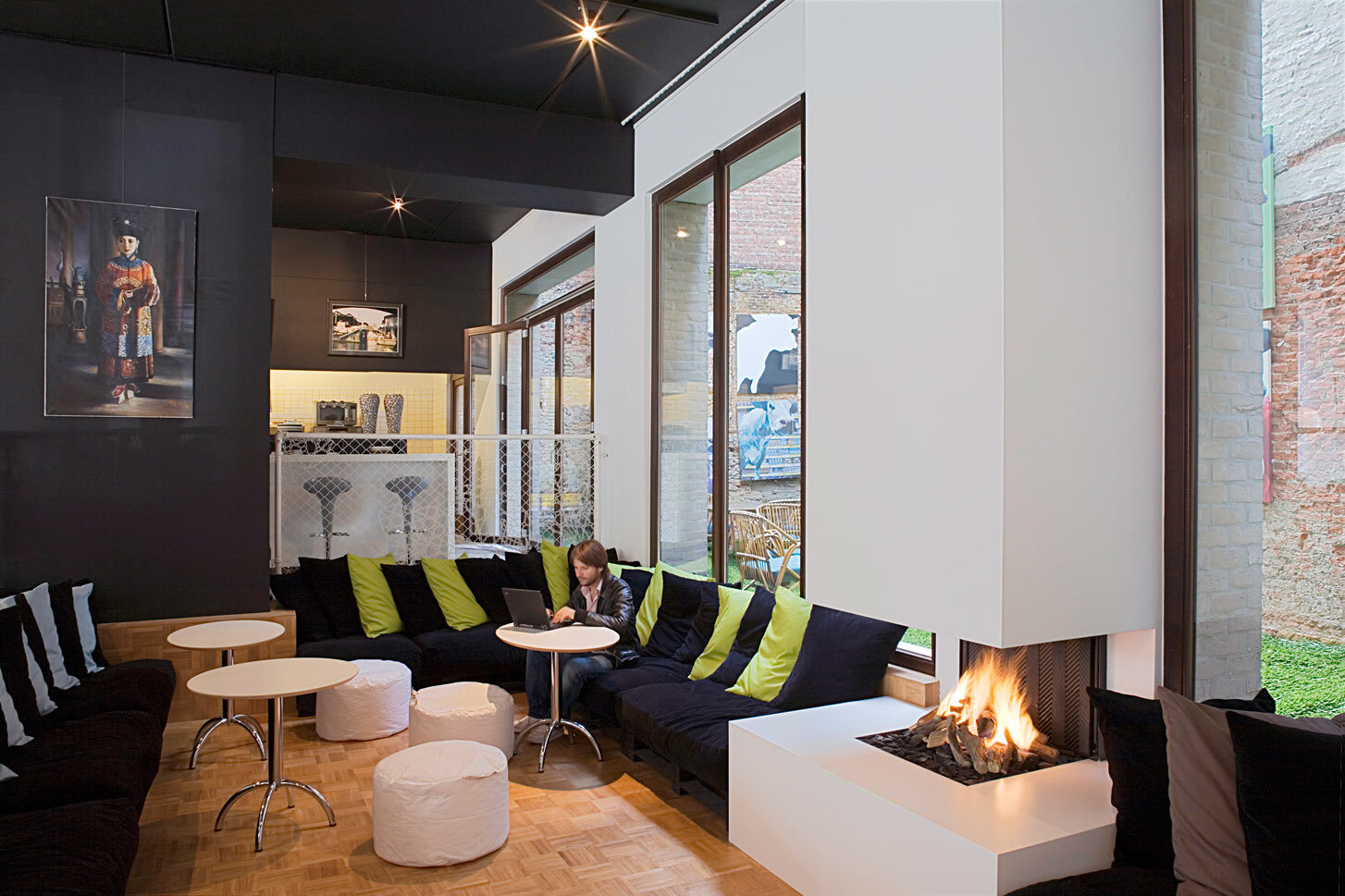 Hotel Banks 4