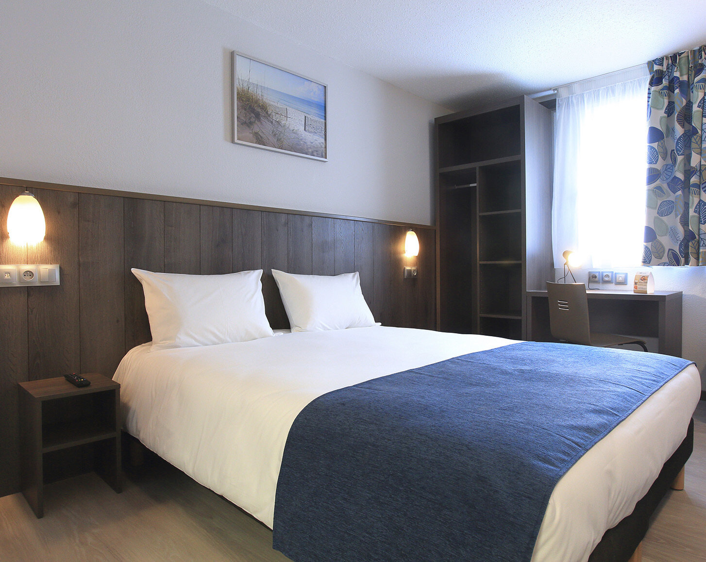 Brit Hotel Calais 3