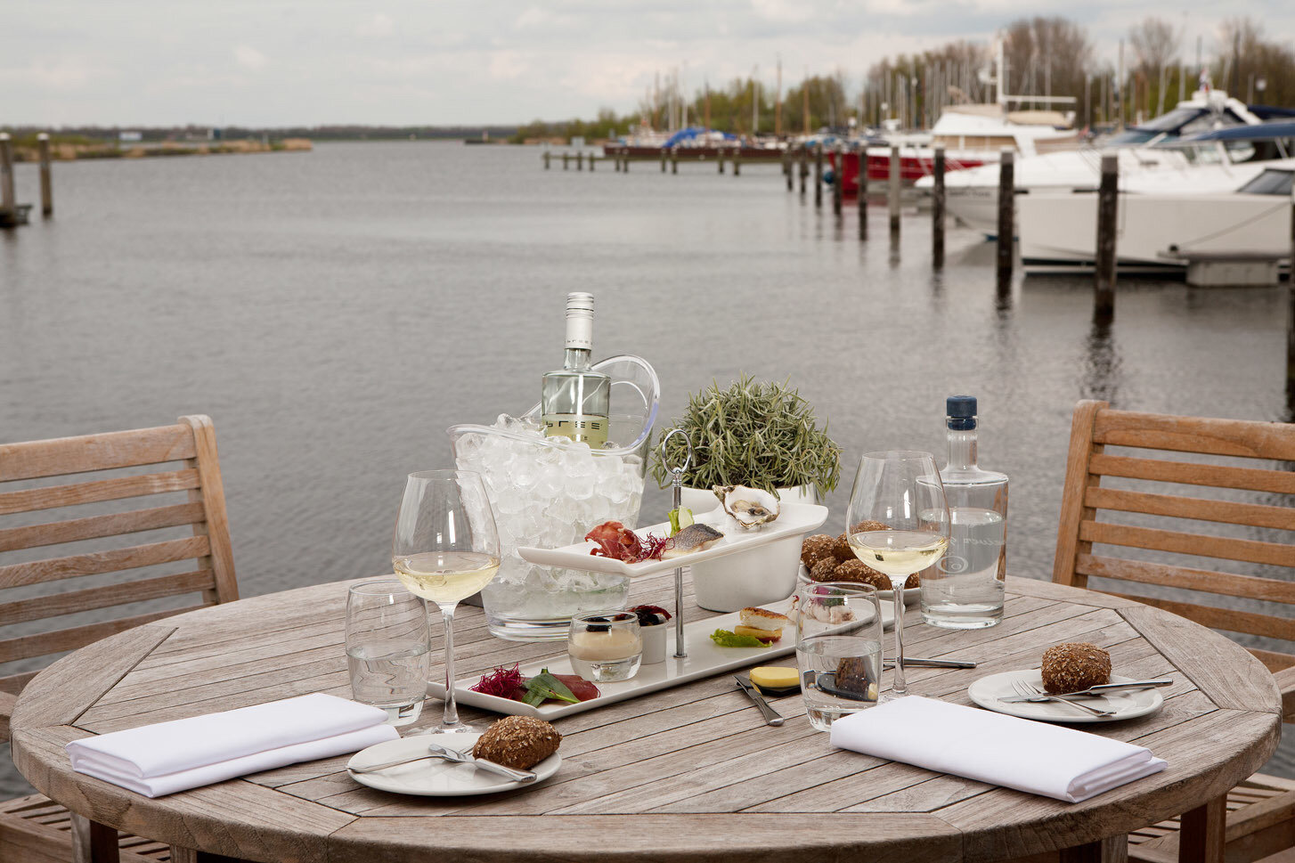Fletcher Hotel-Restaurant Marina Lounge Huizen 3