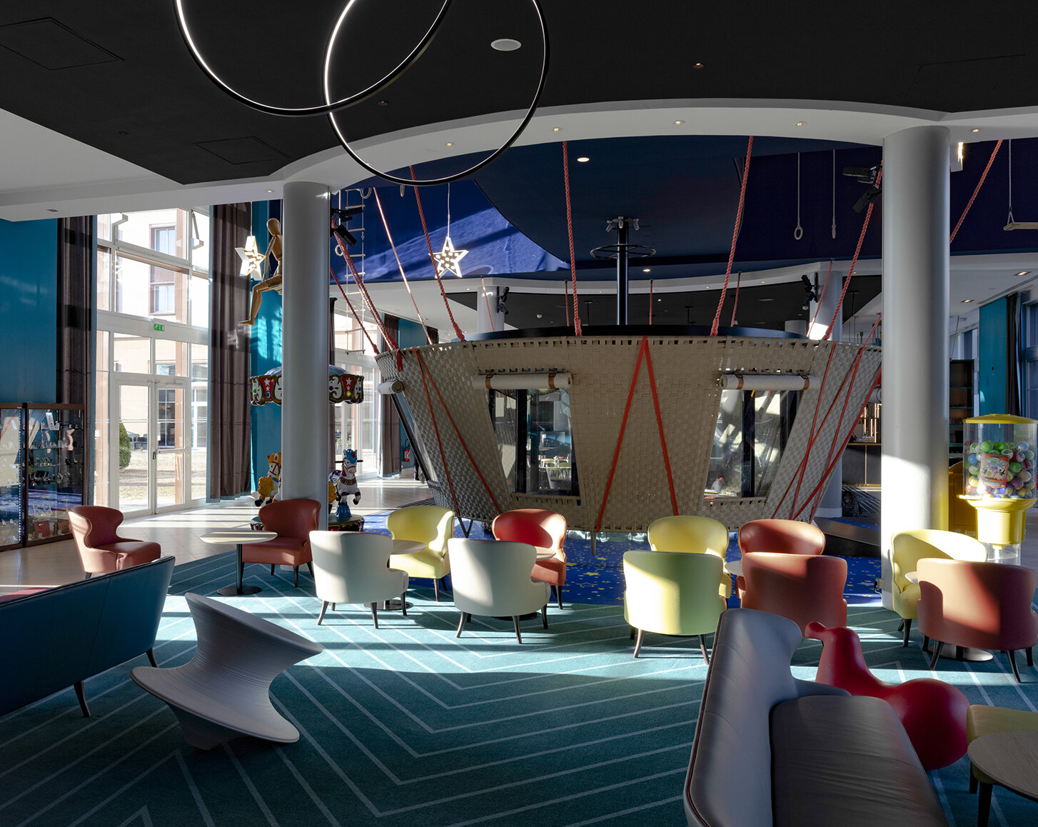 Grand Magic Hotel 3