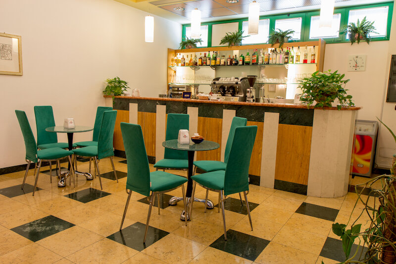 West Point Airport Hotel 5