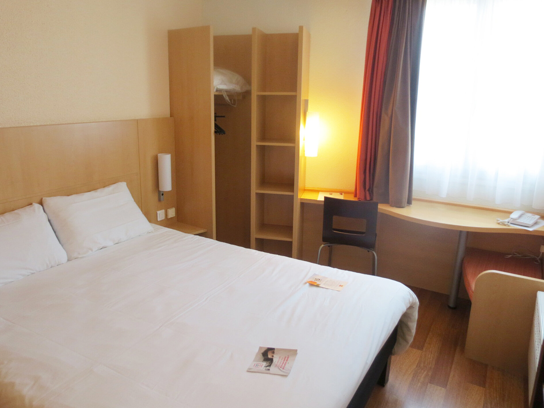 Ibis Calais 2