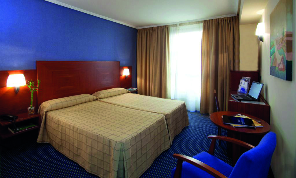 Hotel Nuevo Torreluz 4