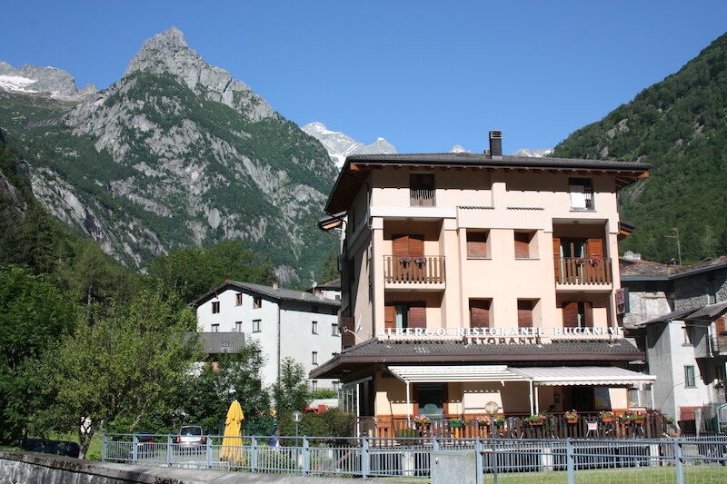 Albergo Bucaneve