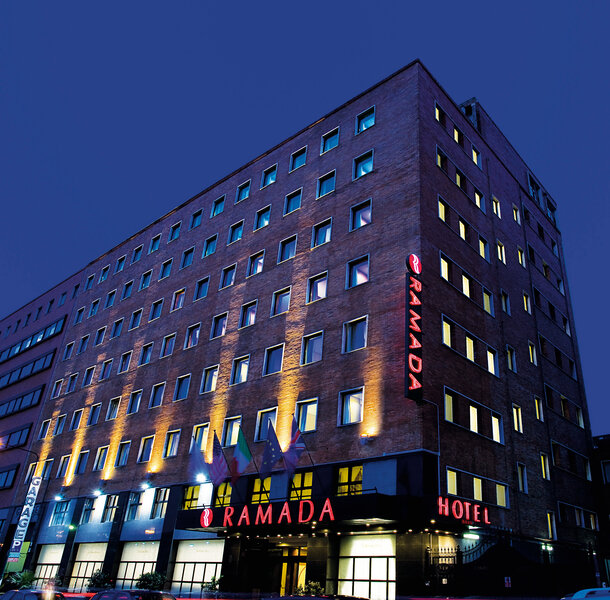 Ramada Naples 2