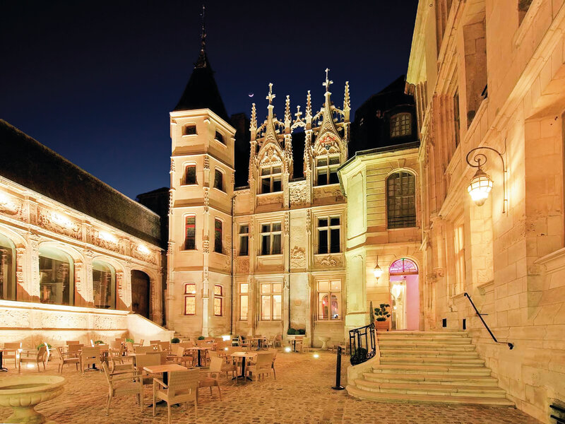 Hôtel de Bourgtheroulde 2