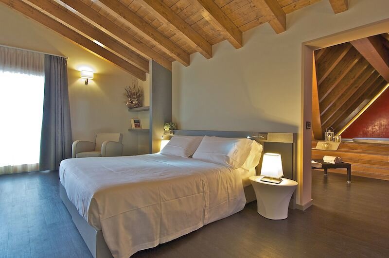 Harmony Suite Hotel 2