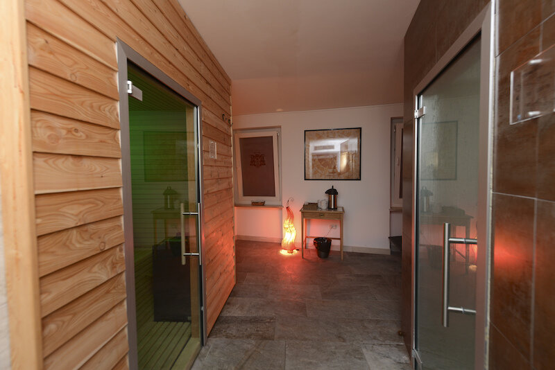Hotel Romanda 4