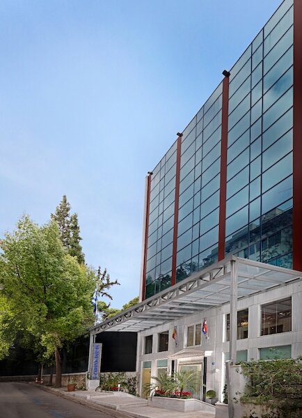Best Western Plus Embassy Hotel 3