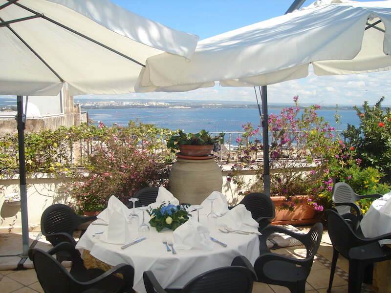 Hotel Akropolis 3