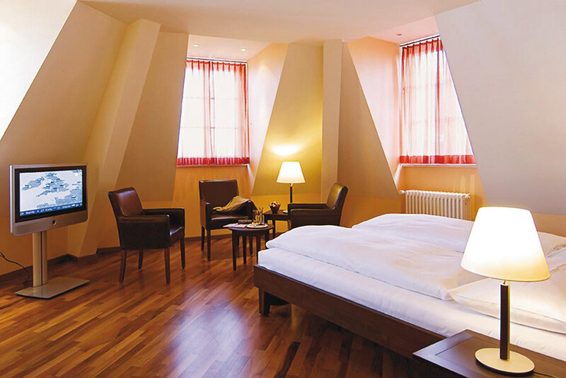 Hotel Schweizerhof BaselS 2
