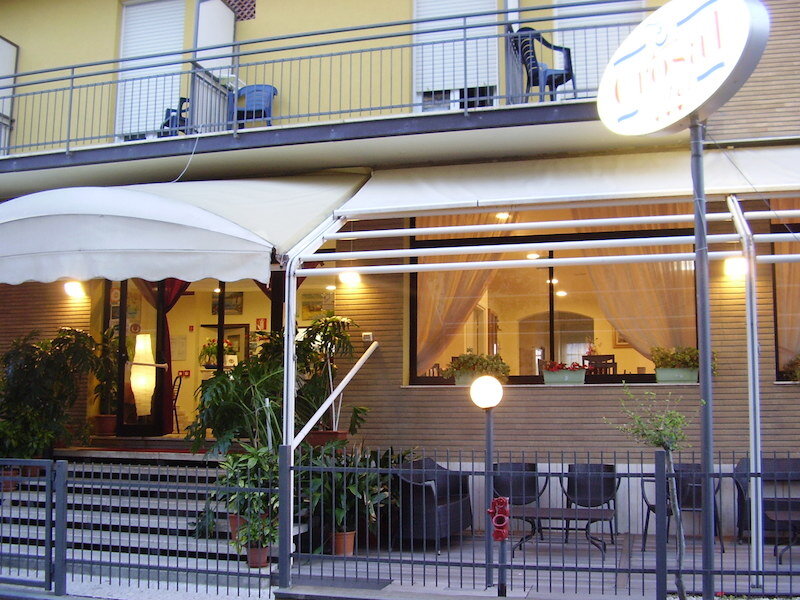 Hotel Crosal 5