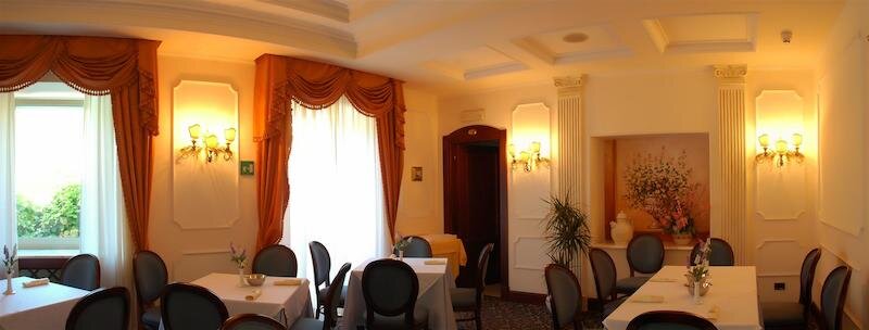 Hotel Royal 3