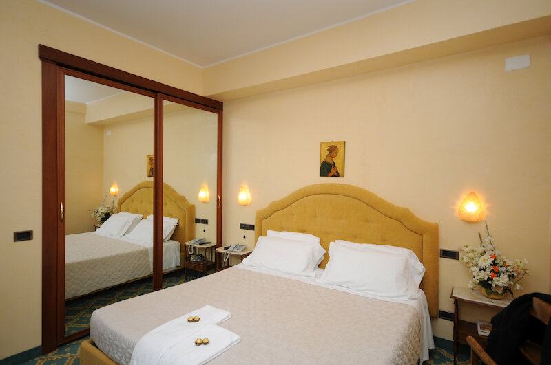 Grand Hotel Excelsior 2
