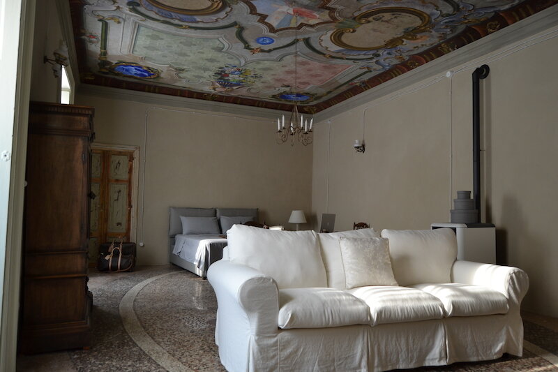 Apartments& Suites iCasamia 2