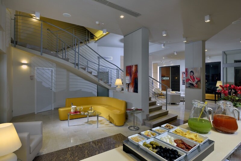 Hotel CarltonS 2
