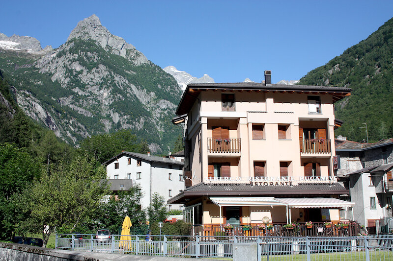 Albergo Bucaneve 4